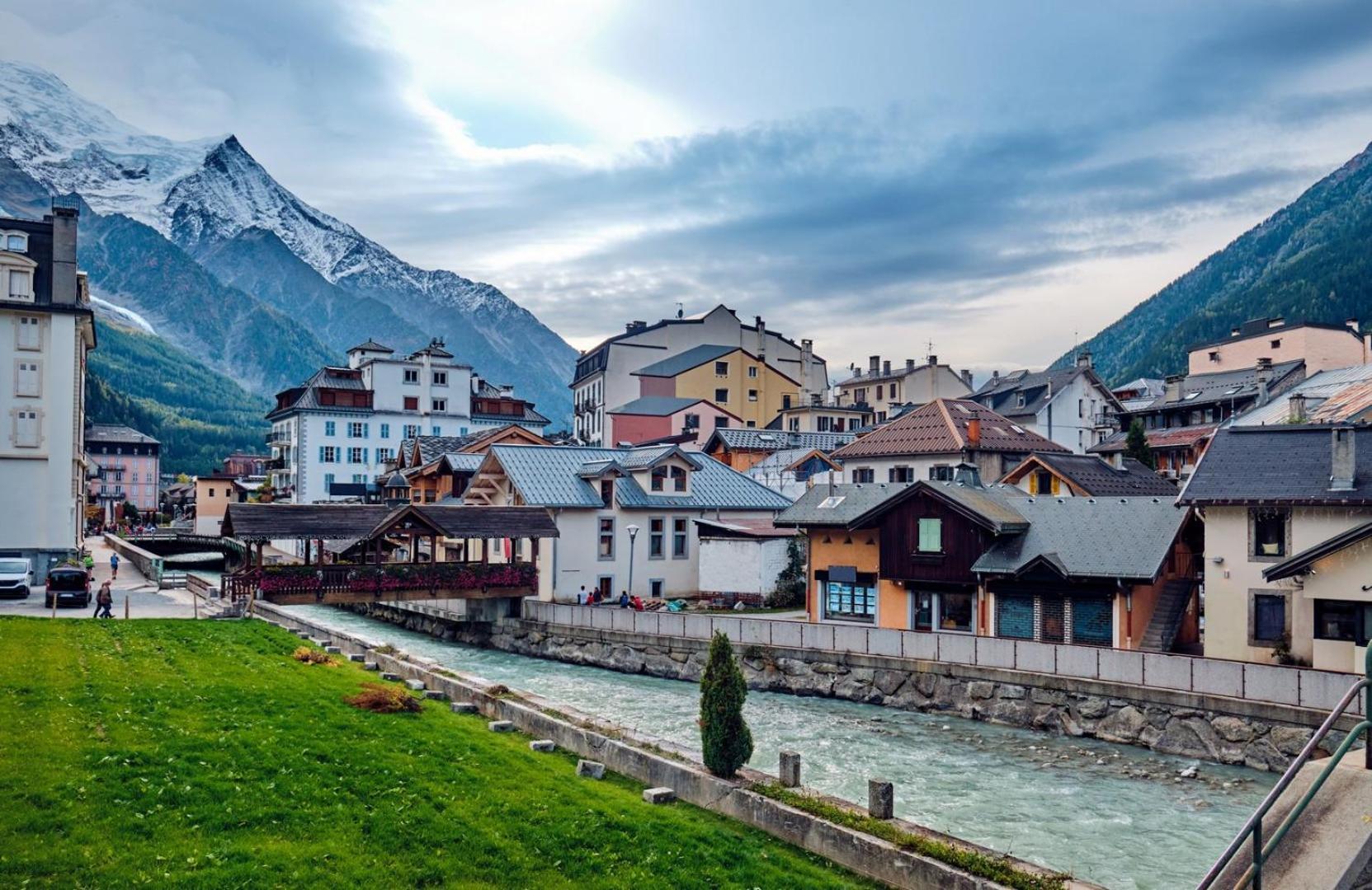 Chamois Blanc Terrasse - A Chamonix Haven Near Aiguille Du Midi Apartment ภายนอก รูปภาพ